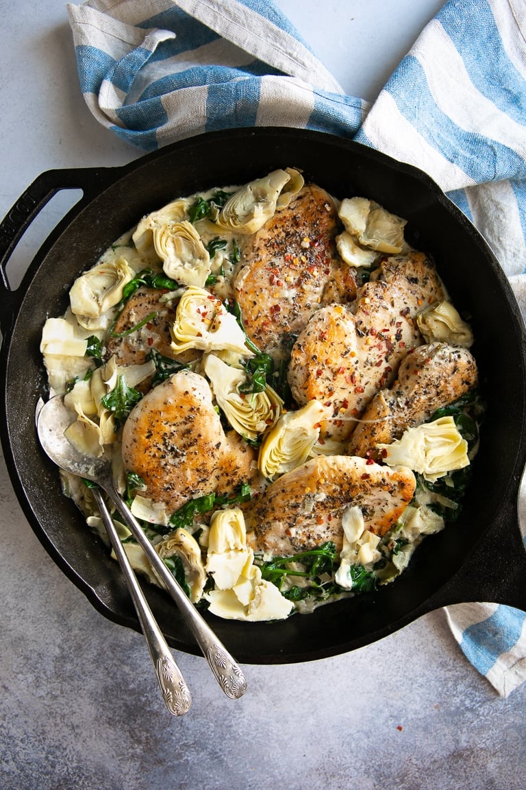 One-Pan Creamy Spinach Artichoke Chicken: Easy Weeknight Dinner